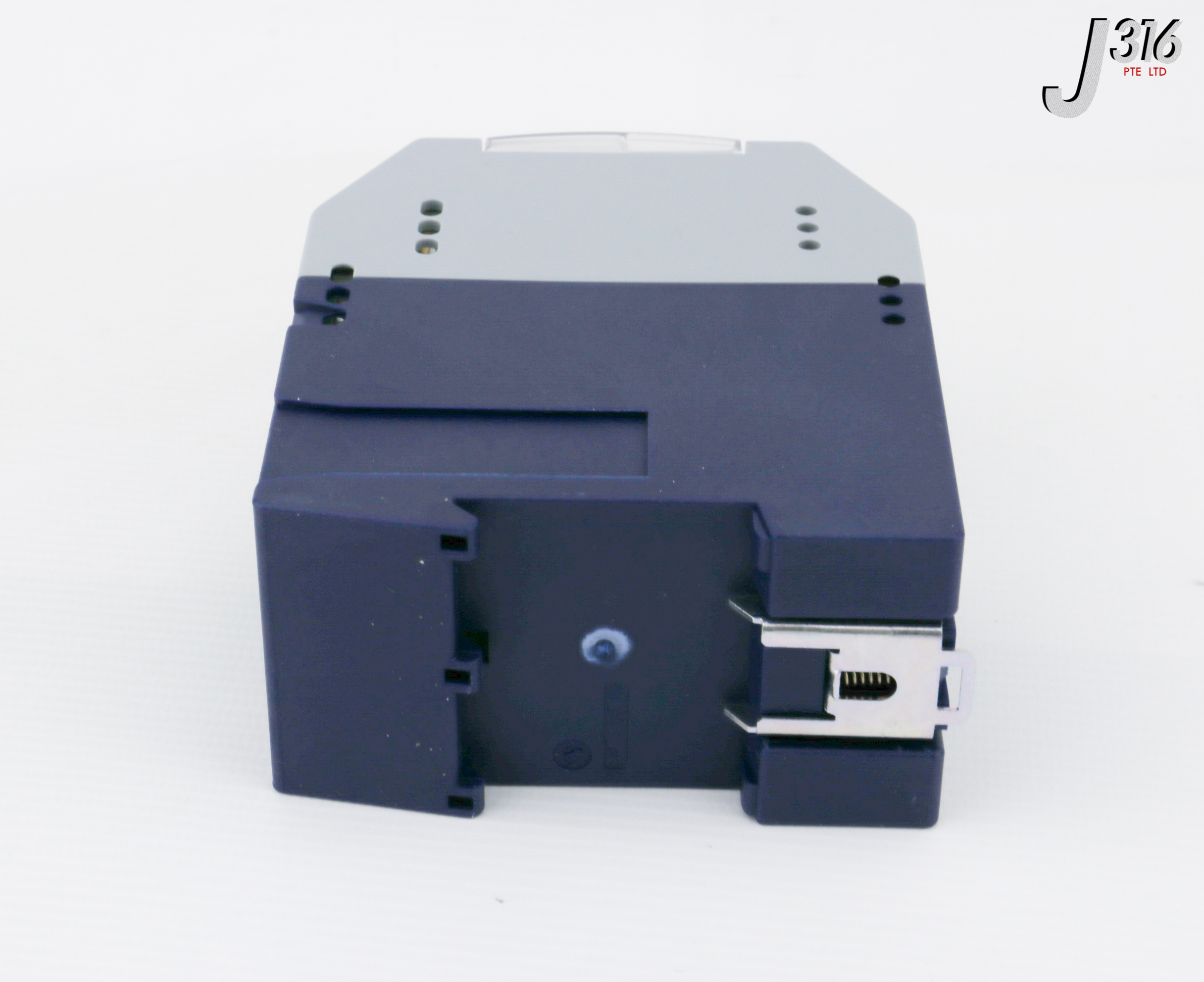 【 24  】 31162 JUMO SAFETY TEMP LMITR/MONTR (NEW) 701150/8-01-0253-2001-25
